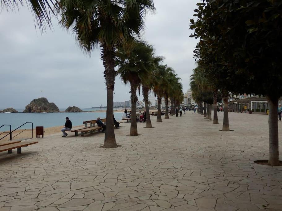 Apartamento Blanes Playa Экстерьер фото